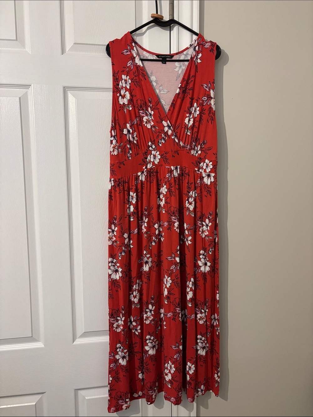 41 Hawthorn Red Floral V‑Neck Maxi Dress